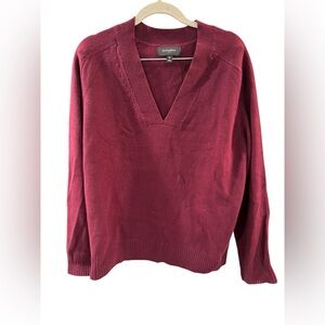 Banana Republic Burgundy V-Neck Sweater‎